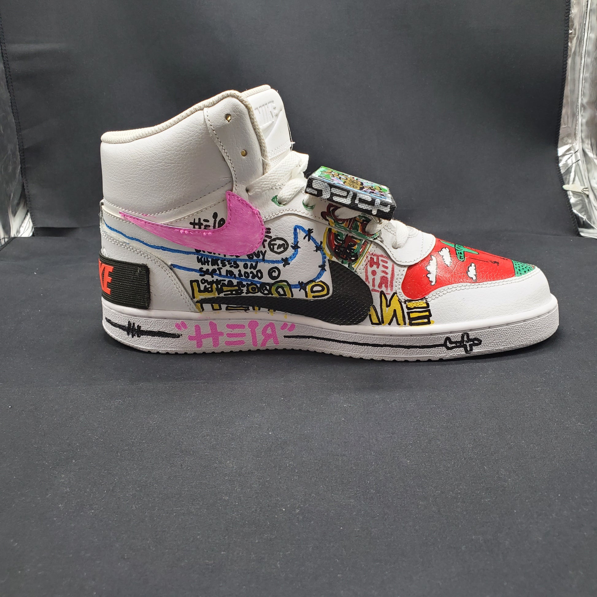 "Heir" Nike kicks image 1